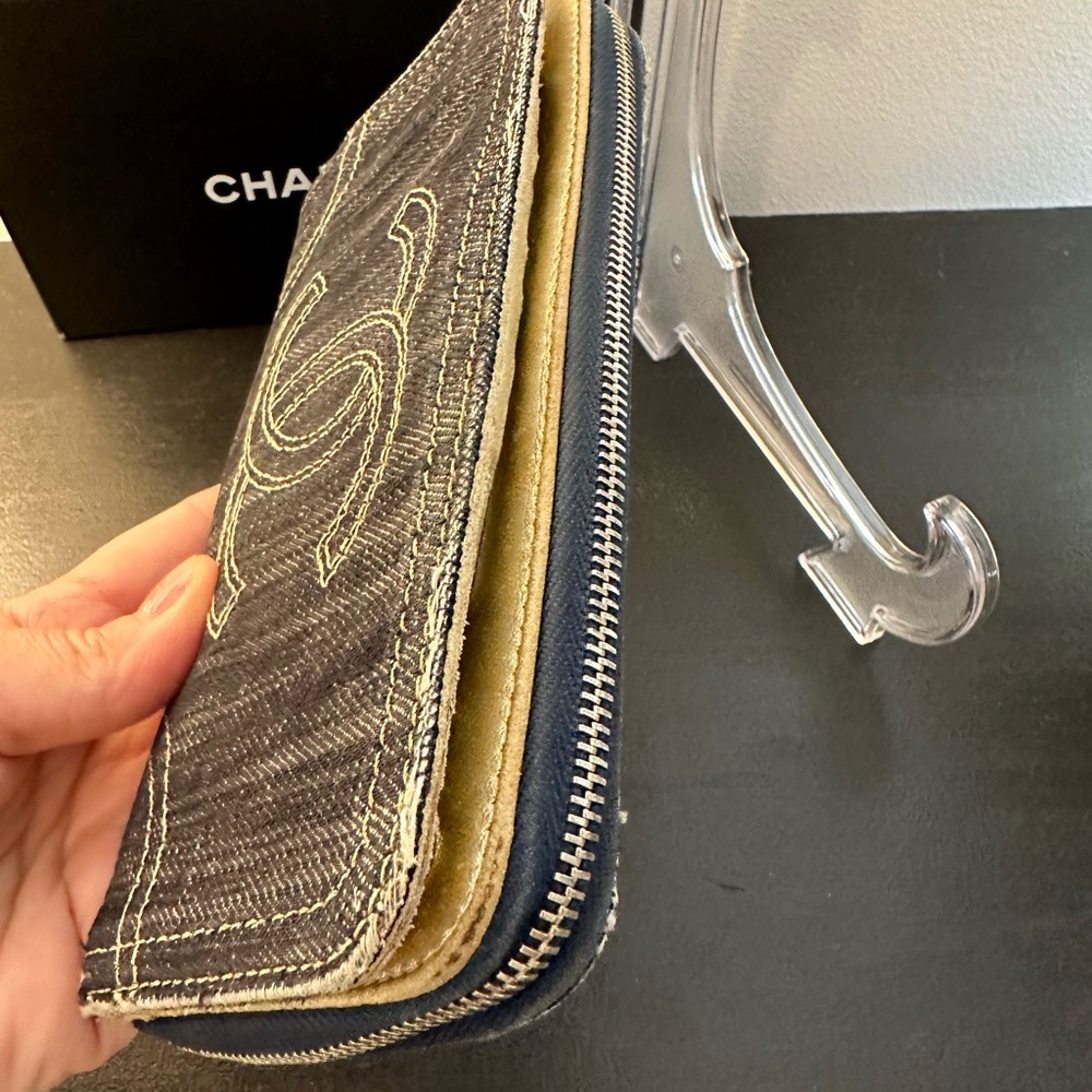 Authentic Chanel Denim Wallet, full inclusion with COA! - Picture 10 of 16